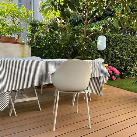 Casa Perrone Al Mare * רימיני